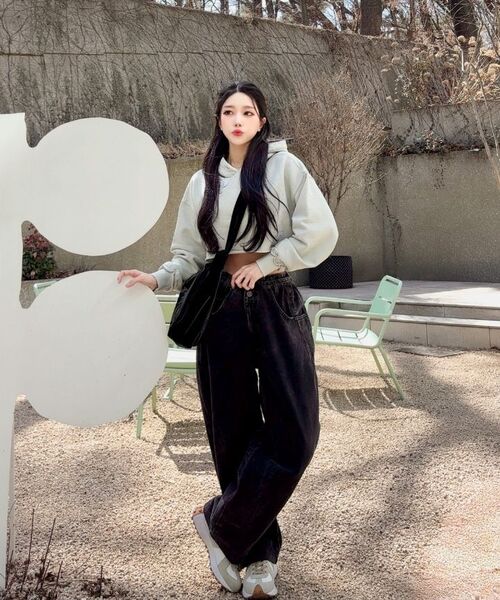 EPISODE UNTITLED(エピソードアンタイトルド)の「LUNA DYING APPLIQUE CROP HOODIE_STEEL BLUE(パーカー・レディース・その他・1/2)」の8枚目の写真