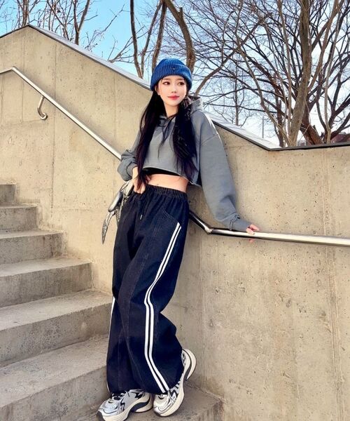 EPISODE UNTITLED(エピソードアンタイトルド)の「LUNA DYING APPLIQUE CROP HOODIE_STEEL BLUE(パーカー・レディース・その他・1/2)」の14枚目の写真