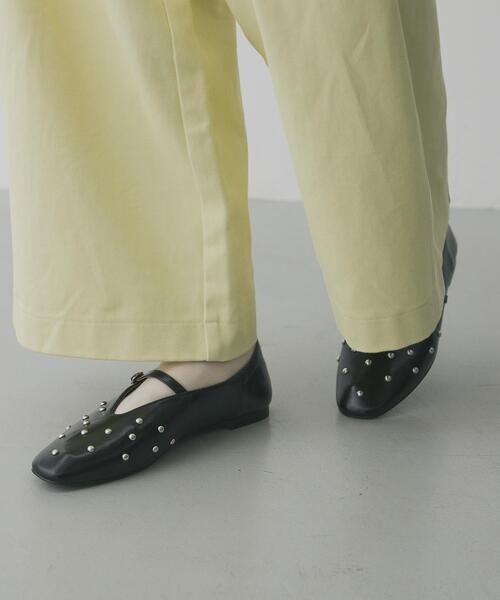 SENSE OF PLACE by URBAN RESEARCH(センスオブプレイスバイアーバンリサーチ)の「スタッズフラットシューズ(パンプス・レディース・ブラック/ベージュ・SMALL/LARGE/MEDIUM)」の8枚目の写真