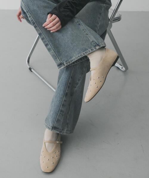 SENSE OF PLACE by URBAN RESEARCH(センスオブプレイスバイアーバンリサーチ)の「スタッズフラットシューズ(パンプス・レディース・ブラック/ベージュ・SMALL/LARGE/MEDIUM)」の17枚目の写真
