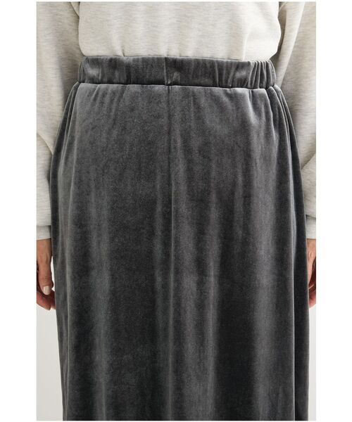 Green　Parks（グリーンパークス）の「ベロアナロースカート（スカート・レディース・チャコールグレー/ブラック・FREE）」の8枚目の写真