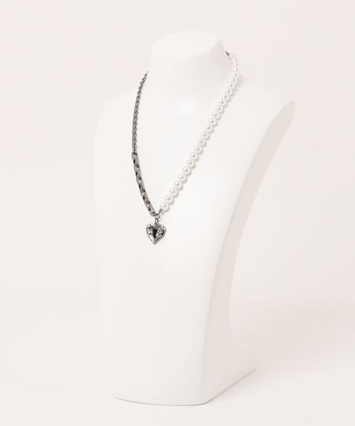 PAGEBOY（ページボーイ）の「エンジェルパールチェーンネックレス（ネックレス・レディース・ブラック/シルバー・FREE）」の3枚目の写真