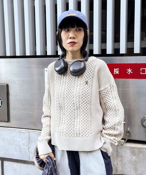 niko and...（ニコアンド）の「[MODE NORM CORE] ストーンウォッシュケーブルプルオーバー（ニット/セーター・レディース・ネイビー/キャメル/アイボリー・LARGE/MEDIUM）」の13枚目の写真