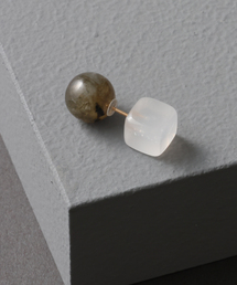 Lilas（リラ）の「ラウンド*キューブバイカラーピアス K10（片耳）（ピアス（片耳用））」