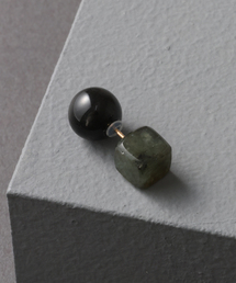 Lilas（リラ）の「ラウンド*キューブバイカラーピアス K10（片耳）（ピアス（片耳用））」