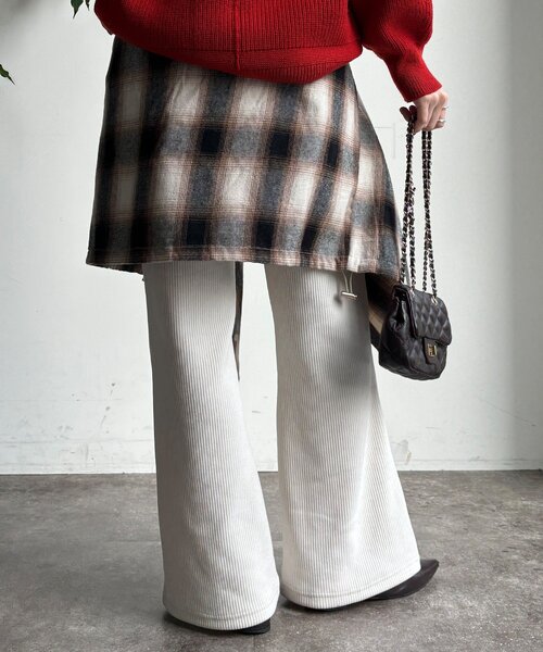 DouDou（ドゥドゥ）の「ニットコーデュロイセミフレアイージーパンツ（その他パンツ・レディース・ブラック/オフホワイト/チャコールグレー・36/38）」の12枚目の写真