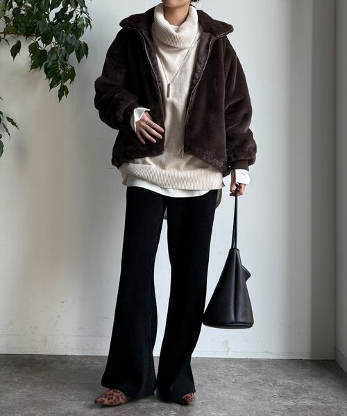 DouDou（ドゥドゥ）の「ニットコーデュロイセミフレアイージーパンツ（その他パンツ・レディース・ブラック/オフホワイト/チャコールグレー・36/38）」の15枚目の写真