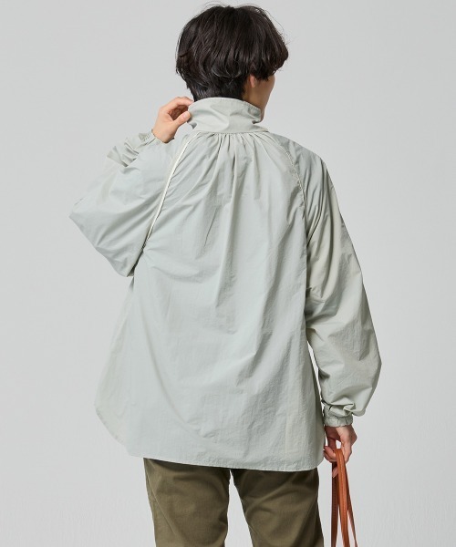 KRIFF MAYER Lady's Collection（クリフメイヤーレディースコレクション）の「【接触冷感・軽い】UVカット冷感シアージャケット（その他アウター・レディース・カラフル/ピンク/ネイビー/セージグリーン/ナチュラル・LARGE/MEDIUM）」の8枚目の写真