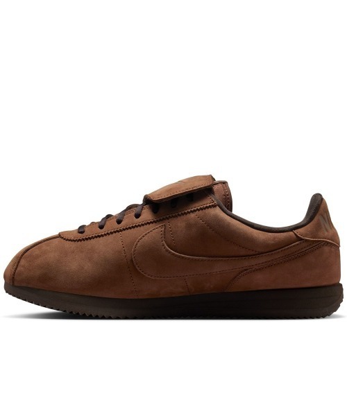 NIKE（ナイキ）の「NIKE Cortez Leather SE（ナイキ コルテッツ レザー SE）（スニーカー・メンズ・ブラウン系・27cm/27.5cm/28cm/28.5cm/29cm/23cm/23.5cm/24cm/24.5cm/25cm/25.5cm/26cm/26.5cm）」の3枚目の写真