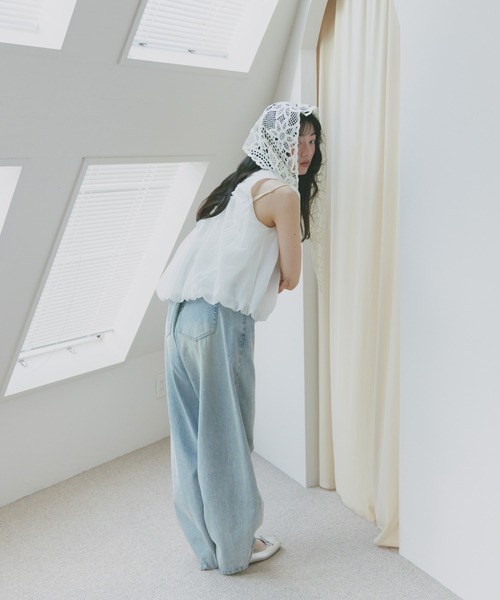 Freesia by andme(フリージアバイアンドミー)の「ノースリーブバルーンシアートップス(シャツ/ブラウス・レディース・ブラック/オフホワイト・M)」の4枚目の写真