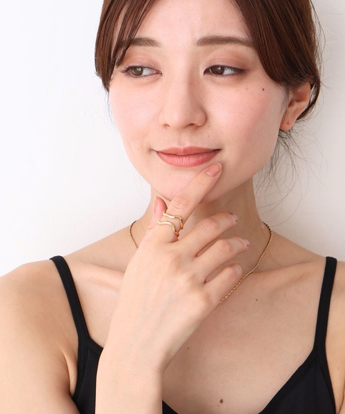 Rennet（レネット）の「【金属アレルギー対応】 ステンレス ワイドラインウェーブジオメトリックリング（リング・レディース・ゴールド/シルバー・FREE）」の10枚目の写真