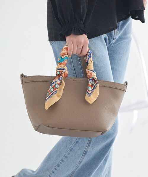 earth music&ecology（アースミュージックアンドエコロジー）の「スカーフSET 2WAYミニトートバッグ（トートバッグ・レディース・モカ/グリーン/ブラック・FREE）」の3枚目の写真