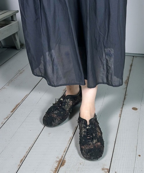 ASH（アッシュ）の「ASH/アッシュ【MINA】レースフラットシューズ スリッポン アジャスター ゴム紐 1.5cmヒール（スリッポン・レディース・ブラック・36/37/38/39）」の3枚目の写真