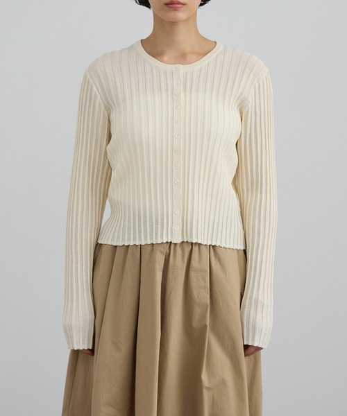 SALON adam et rope'(サロン アダム エ ロペ)の「ワイドリブスキッパークルーネックカーディガン(カーディガン/ボレロ・レディース・オフホワイト/ピンク/ブラック・FREE)」の21枚目の写真