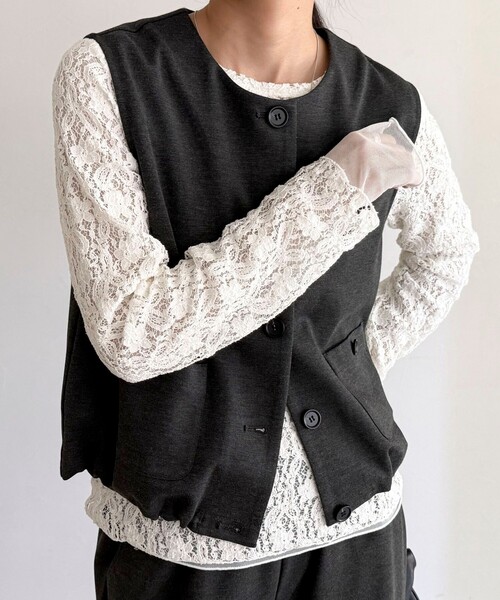 fredy emue（フレディエミュ）の「チュールレイヤードレースロンTシャツ（Tシャツ/カットソー・レディース・ブラック/オフホワイト・38）」の2枚目の写真
