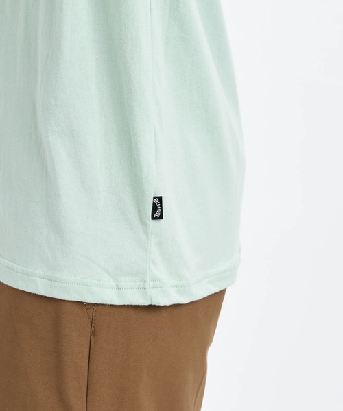 BILLABONG（ビラボン）の「BILLABONG メンズ 【BILLABONG GALLERY -REFRACTIONS-】SYMMETRY PREMIUM SS Tシャツ 【2026年春夏モデル】/ビラボン半袖バックプリントTシャツ（Tシャツ/カットソー・メンズ・グリーン系その他・X-LARGE）」の5枚目の写真