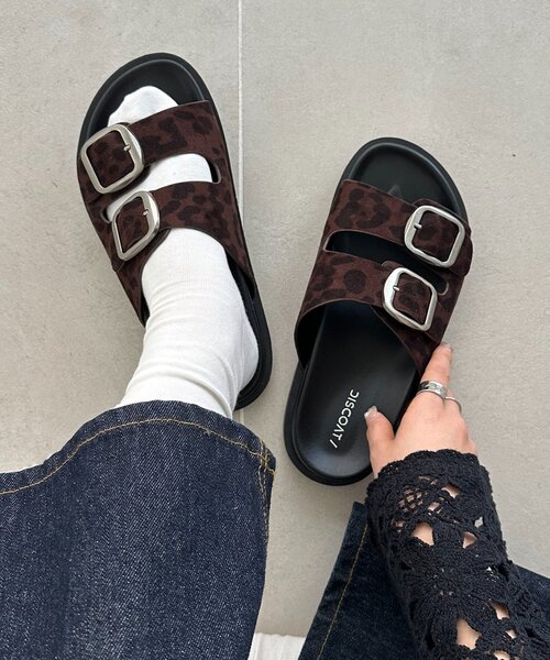 DISCOAT（ディスコート）の「2ベルトフットベットサンダル《ユニセックス》（サンダル・レディース・ブラック/ブラウン/ベージュ・23.5cm/24.5cm/26cm/27cm）」の2枚目の写真