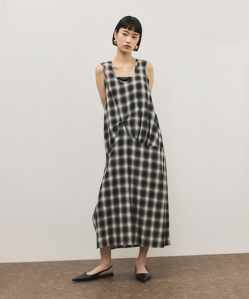 ADAM ET ROPE'（アダムエロペ）の「チェックワンピース（ワンピース・レディース・ブラック系その他・FREE）」の2枚目の写真