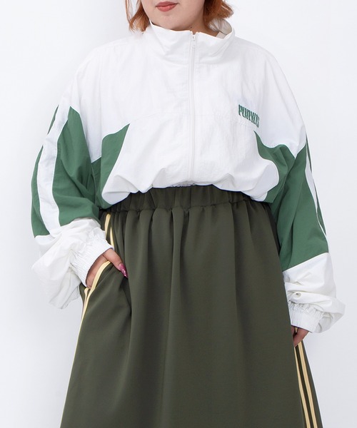 PUNYUS(プニュズ)の「切り替えナイロンジャケット(ナイロンジャケット・レディース・ホワイト/ライトグレー/ブラック・2/3/4)」の2枚目の写真