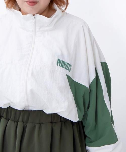 PUNYUS(プニュズ)の「切り替えナイロンジャケット(ナイロンジャケット・レディース・ホワイト/ライトグレー/ブラック・2/3/4)」の13枚目の写真