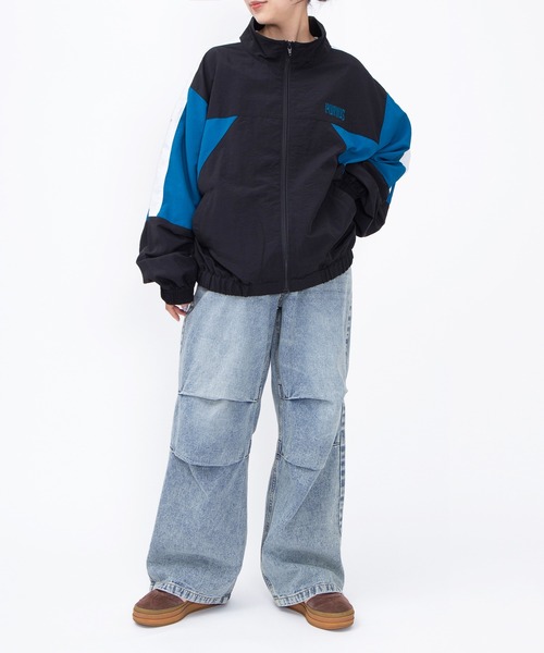 PUNYUS(プニュズ)の「切り替えナイロンジャケット(ナイロンジャケット・レディース・ホワイト/ライトグレー/ブラック・2/3/4)」の5枚目の写真