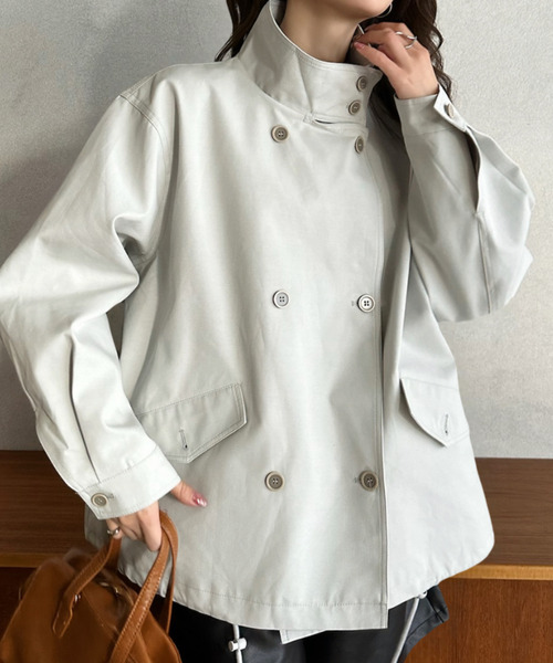 Eclat one(エクラワン)の「【Eclat one】スタンドカラー ショート丈 ジャケット(トレンチコート・レディース・ブラック/ベージュ/ライトグレー・FREE)」の3枚目の写真