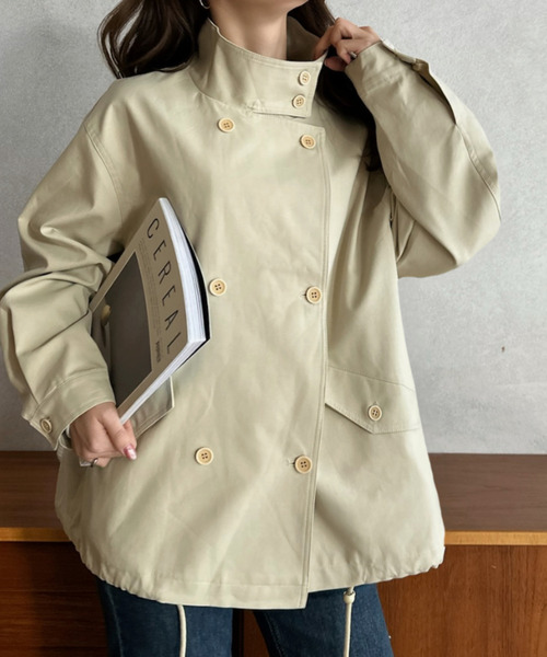Eclat one(エクラワン)の「【Eclat one】スタンドカラー ショート丈 ジャケット(トレンチコート・レディース・ブラック/ベージュ/ライトグレー・FREE)」の4枚目の写真