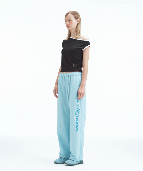 Rest&Recreation（レストアンドレクリエーション）の「ONE SHOULDER T-SHIRT - BLACK（Tシャツ/カットソー・レディース・その他・ONE）」の4枚目の写真