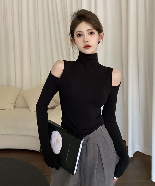 VIBGYOR（ヴィブジョー）の「【EIZZ/アイズ】オープンショルダー ハイネック スリムフィット ロンT 肩開き トップス（Tシャツ/カットソー・レディース・ブラック/ブラウン/ホワイト・FREE）」の15枚目の写真