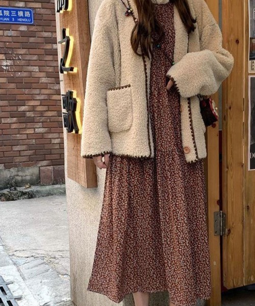 SallyLunn(サリーラン)の「レトロフラワー ティアードワンピース(ワンピース・レディース・レッド/ブラック・LARGE/MEDIUM)」の15枚目の写真