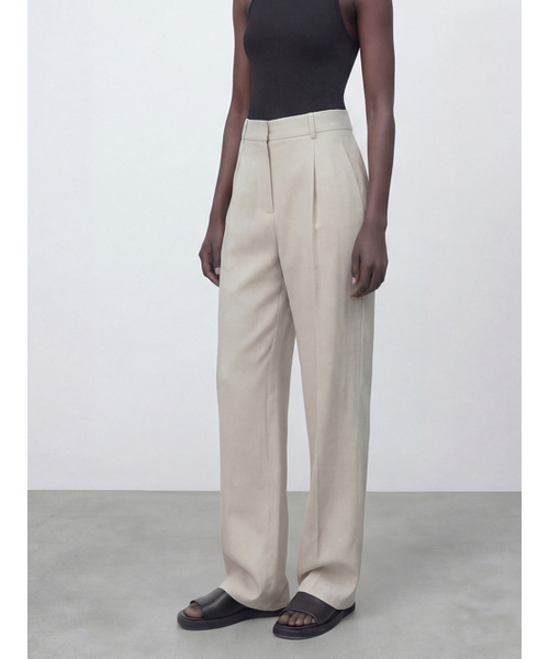 ACUD(アクド)の「Soft Flow Slacks _L.Grey(スラックス・レディース・グレイッシュベージュ・SMALL/MEDIUM)」の2枚目の写真