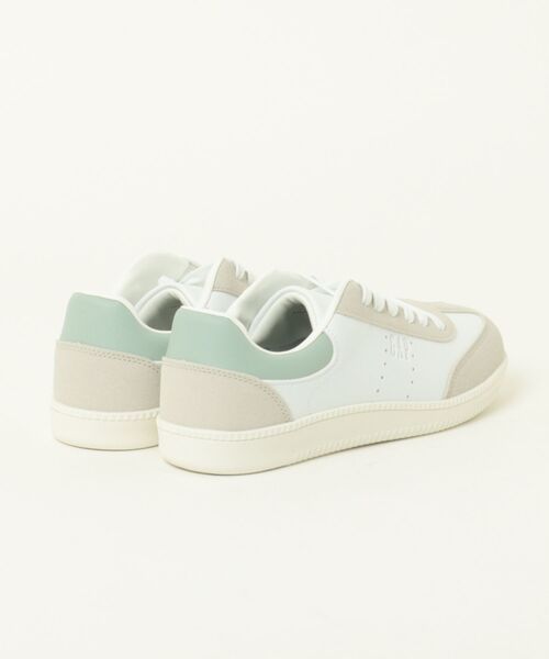 GAP(ギャップ)の「【GAP】コートスニーカー(スニーカー・レディース・ブラック/ホワイト×グリーン・23.0cm/24.0cm/25.0cm)」の3枚目の写真