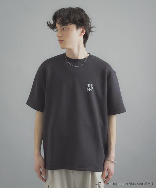 SENSE OF PLACE by URBAN RESEARCH（センスオブプレイスバイアーバンリサーチ）の「『別注』The Met×SENSE OF PLACE　SHORT-SLEEVE T-SHIRTS(Monet)（Tシャツ/カットソー・メンズ・ブラック/ホワイト/ベージュ・LARGE/MEDIUM）」の5枚目の写真