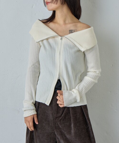 goocy(グーシー)の「オフショルリブWジップニット(ニット/セーター・レディース・アイボリー・FREE)」の2枚目の写真
