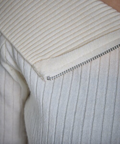 goocy(グーシー)の「オフショルリブWジップニット(ニット/セーター・レディース・アイボリー・FREE)」の9枚目の写真