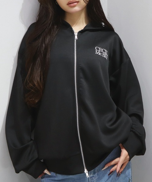 CECIL McBEE（セシルマクビー）の「刺繍ロゴジップアップパーカー（パーカー・レディース・アイボリー/ブラック・LARGE/MEDIUM）」の2枚目の写真