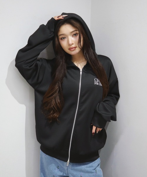 CECIL McBEE（セシルマクビー）の「刺繍ロゴジップアップパーカー（パーカー・レディース・アイボリー/ブラック・LARGE/MEDIUM）」の18枚目の写真