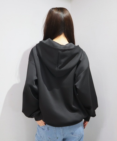 CECIL McBEE（セシルマクビー）の「刺繍ロゴジップアップパーカー（パーカー・レディース・アイボリー/ブラック・LARGE/MEDIUM）」の15枚目の写真