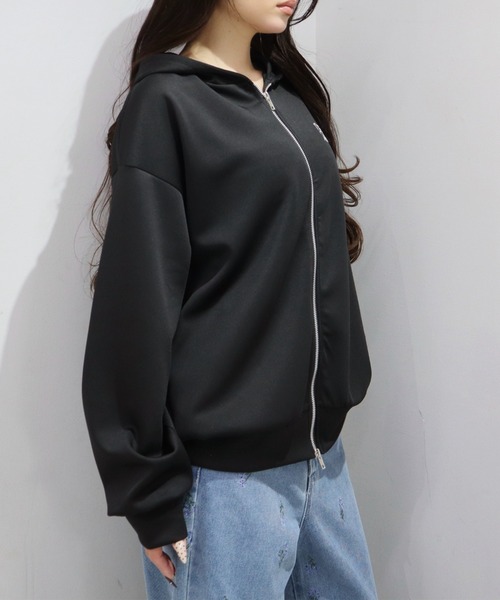 CECIL McBEE（セシルマクビー）の「刺繍ロゴジップアップパーカー（パーカー・レディース・アイボリー/ブラック・LARGE/MEDIUM）」の14枚目の写真