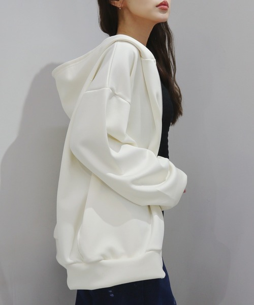 CECIL McBEE（セシルマクビー）の「刺繍ロゴジップアップパーカー（パーカー・レディース・アイボリー/ブラック・LARGE/MEDIUM）」の10枚目の写真