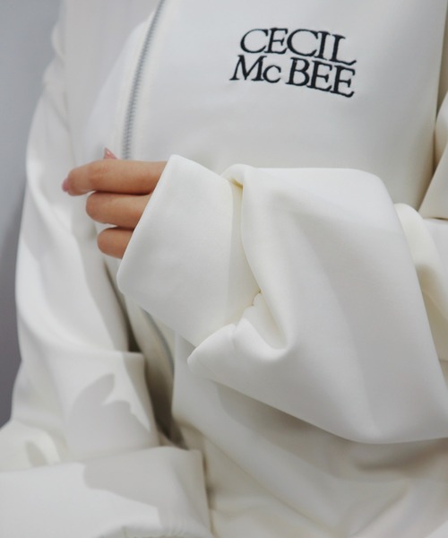 CECIL McBEE（セシルマクビー）の「刺繍ロゴジップアップパーカー（パーカー・レディース・アイボリー/ブラック・LARGE/MEDIUM）」の5枚目の写真