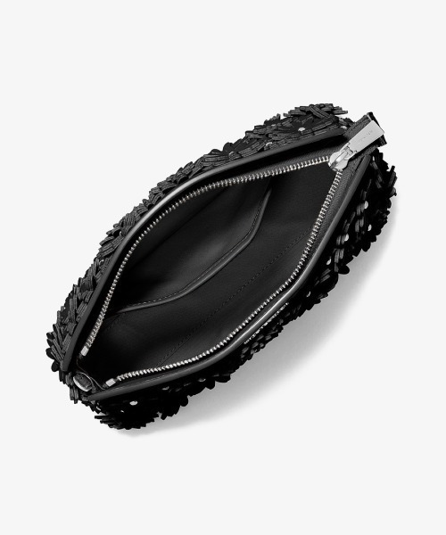 MICHAEL KORS（マイケルコース）の「ATHENA フローラル アップリケ コンバーチブル クラッチ（クラッチバッグ・レディース・ブラック・FREE）」の4枚目の写真