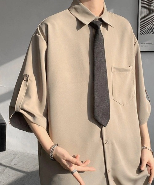 WYZ wear(ダブリューワイジィーウェア)の「ネクタイ付きオーバーサイズロールアップ半袖シャツ/ユニセックス(シャツ/ブラウス・メンズ・ベージュ/ブラック/ホワイト・XL/M/L)」の21枚目の写真