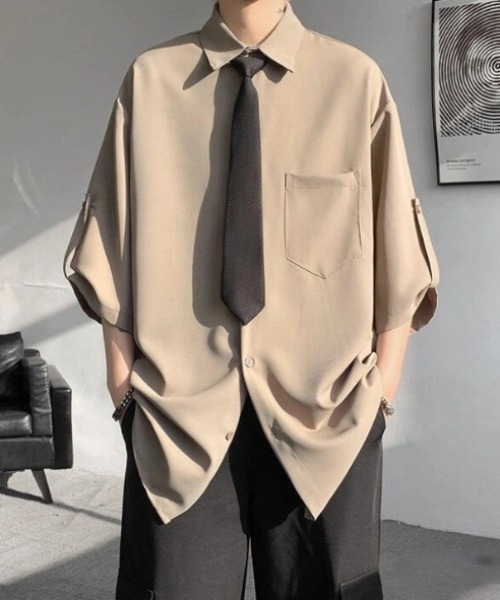 WYZ wear(ダブリューワイジィーウェア)の「ネクタイ付きオーバーサイズロールアップ半袖シャツ/ユニセックス(シャツ/ブラウス・メンズ・ベージュ/ブラック/ホワイト・XL/M/L)」の18枚目の写真