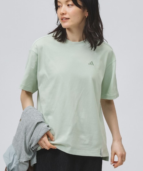 adidas(アディダス)の「アディダス adidas エッセンシャルズ プラス スリーストライプス ルーズフィット半袖Tシャツ(Tシャツ/カットソー・レディース・ライトグリーン/ブラック/オフホワイト・S/M/L/XL)」の1枚目の写真