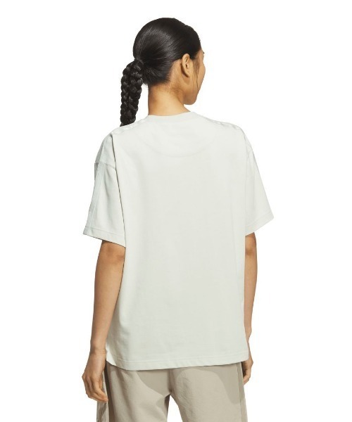 adidas(アディダス)の「アディダス adidas エッセンシャルズ プラス スリーストライプス ルーズフィット半袖Tシャツ(Tシャツ/カットソー・レディース・ライトグリーン/ブラック/オフホワイト・S/M/L/XL)」の18枚目の写真