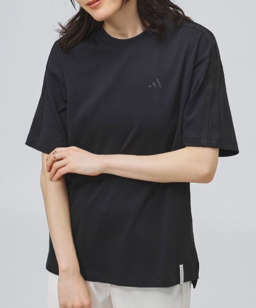 adidas(アディダス)の「アディダス adidas エッセンシャルズ プラス スリーストライプス ルーズフィット半袖Tシャツ(Tシャツ/カットソー・レディース・ライトグリーン/ブラック/オフホワイト・S/M/L/XL)」の8枚目の写真