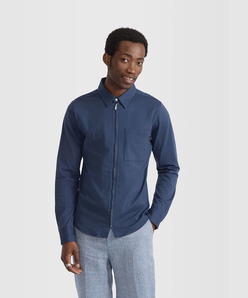 agnes b.(アニエスベー)の「メンズ コットン 長袖 ジップシャツ "Metro"(シャツ/ブラウス・メンズ・ブルー系その他・2/1)」の2枚目の写真