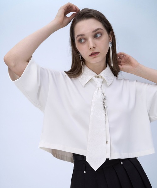 HARE（ハレ）の「パーツツキネクタイシャツ(HARE)（シャツ/ブラウス・レディース・ブラック/ライトブルー/ホワイト/ピンク・FREE）」の2枚目の写真