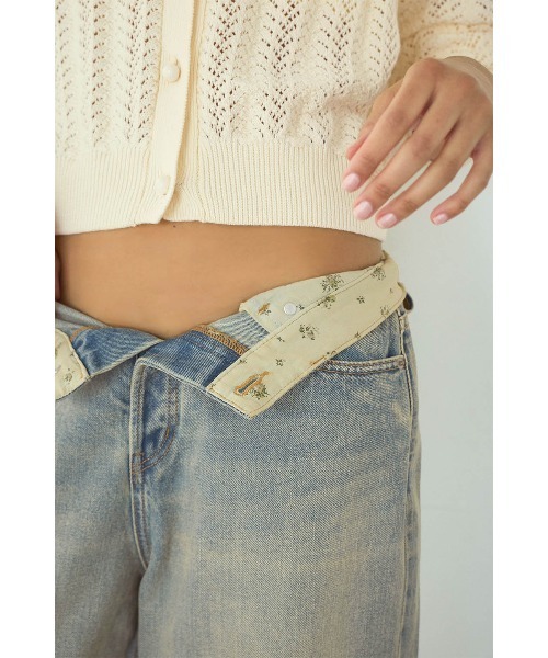 ALEXIA STAM（アリシアスタン）の「Floral Denim Pants /ウエストフローラル デニムパンツ（デニムパンツ・レディース・ブルー/ホワイト・2/1/0/3）」の17枚目の写真